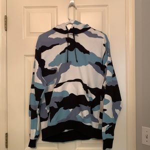 Nike men’s camo sweatshirt size medium